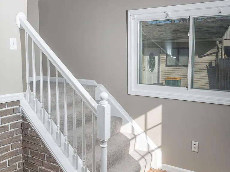 22582 Albion Ave — Photo 17