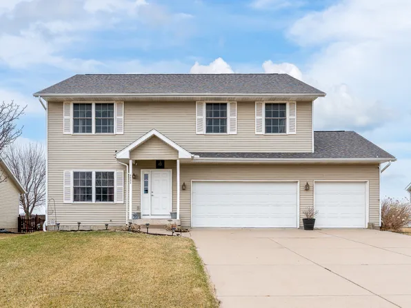 6524 International Dr, Bettendorf, IA 52722