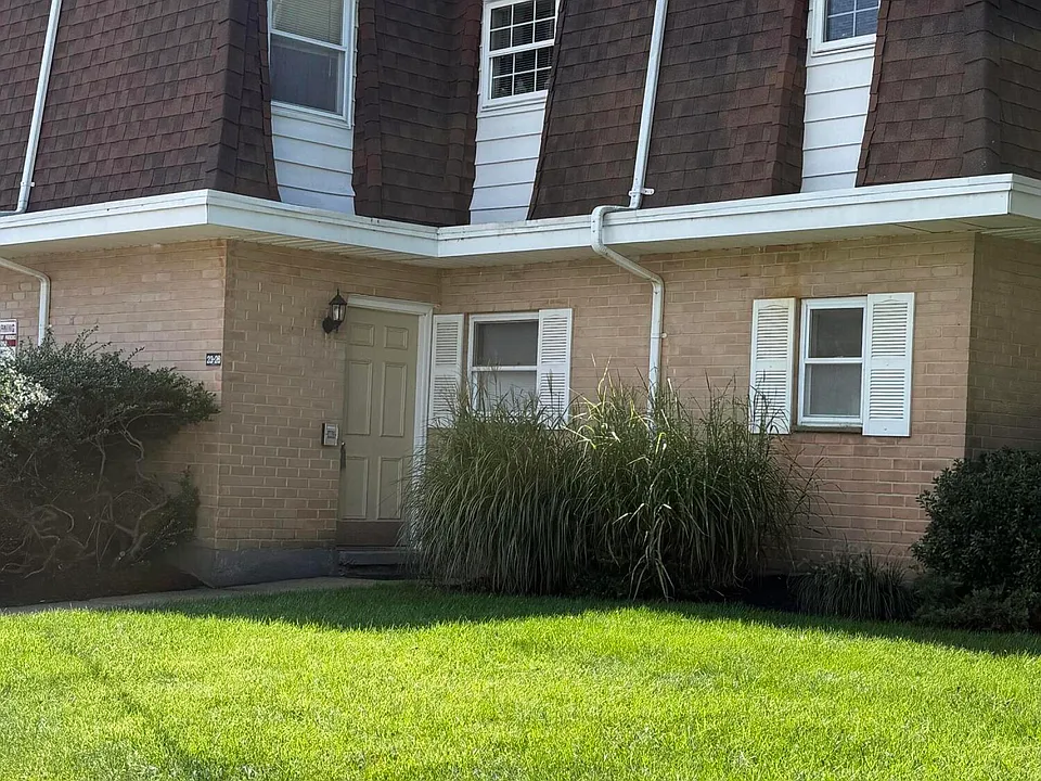 321 Shore Dr #23