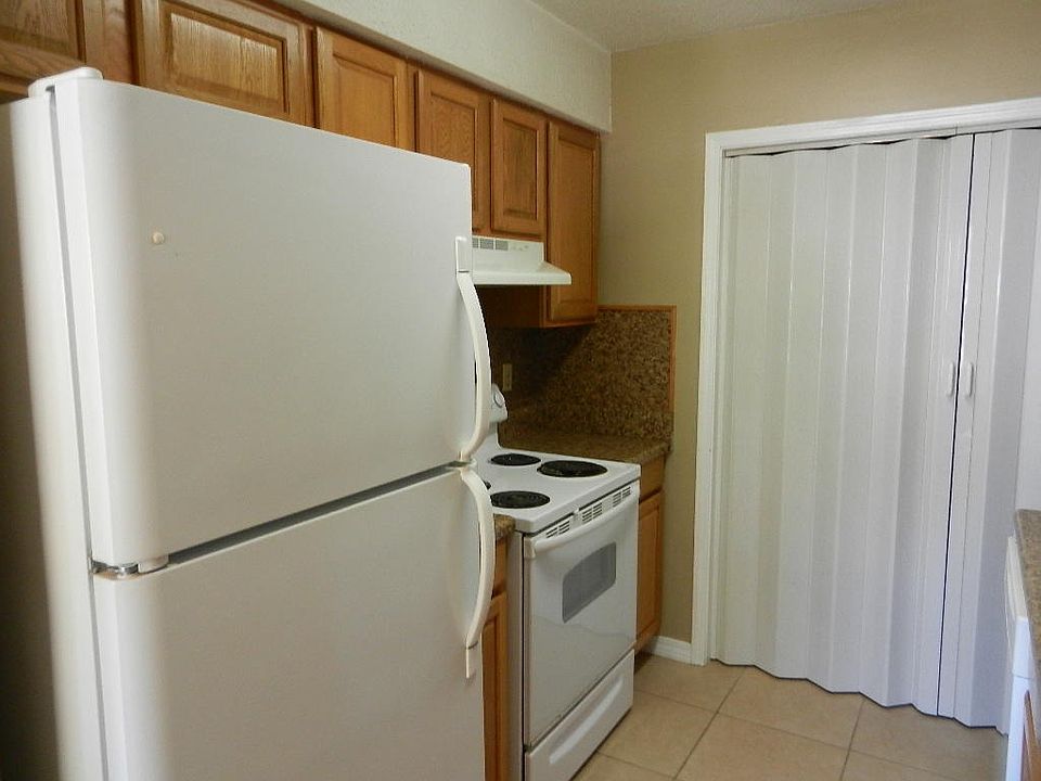 2nd image of 7117 Nelson St #2