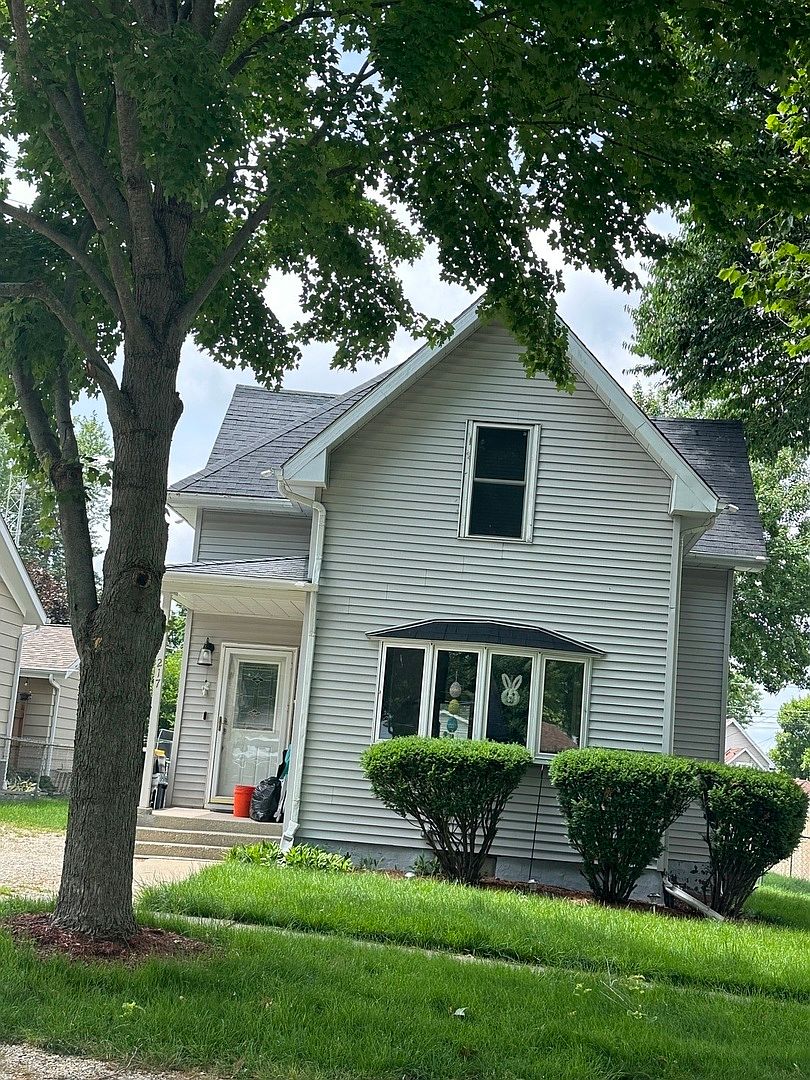 217 Stiles St, Genoa, IL 60135 Zillow