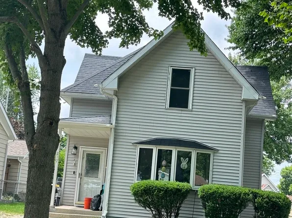 217 Stiles St, Genoa, IL 60135