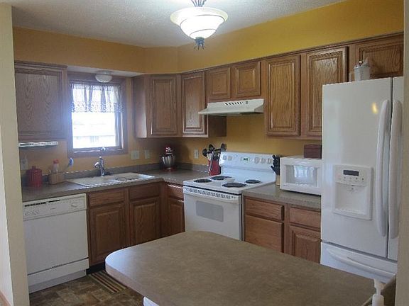 2nd image of 1823 W Apricot Ln