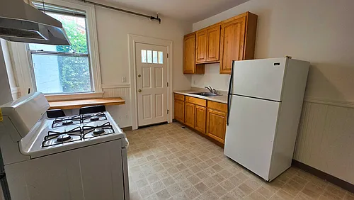 454 Clementina St Photo 1