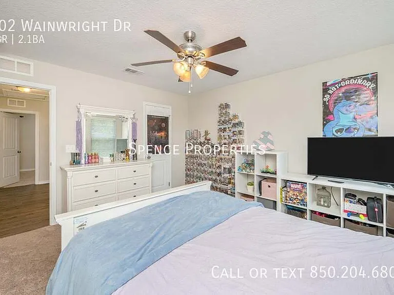 202 Wainwright Dr — Photo 32
