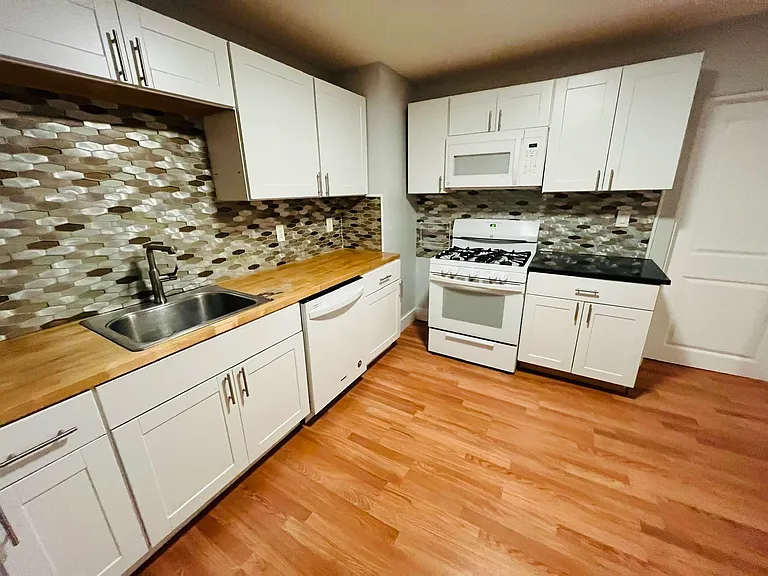 116 Lawrence St #1REAR — Photo 1