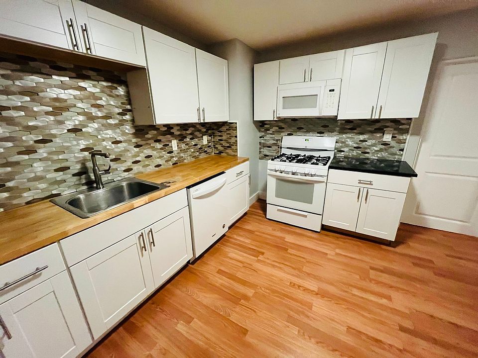 1st image of 116 Lawrence St #1REAR