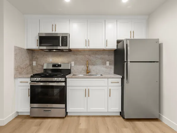 8759 Snowden Ave #1/2, Pacoima, CA 91331