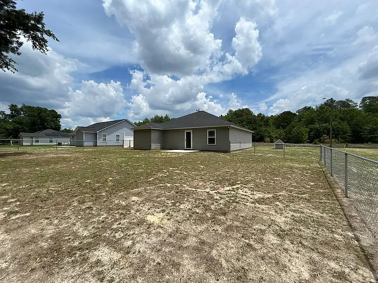 2570 Tindal Rd — Photo 11