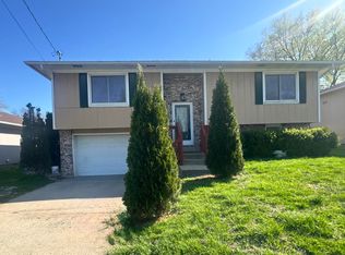 670 Clay St, Marshall, MO 65340