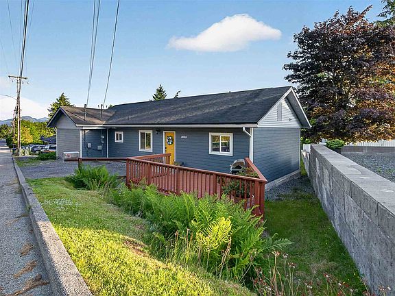3rd image of 3839 Baranof Ave