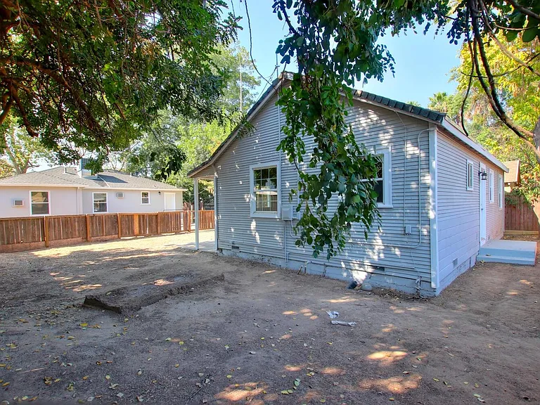3306 Albany Way — Photo 4