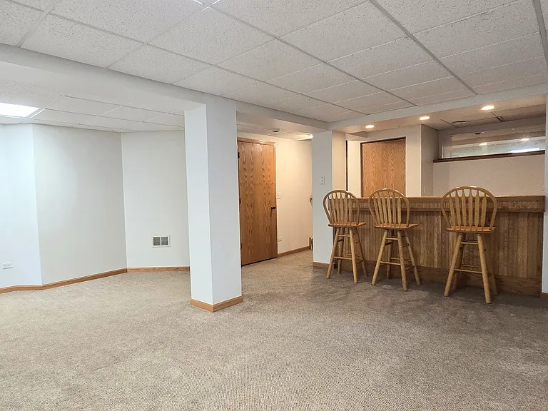 409 Fairfax Ln — Photo 21