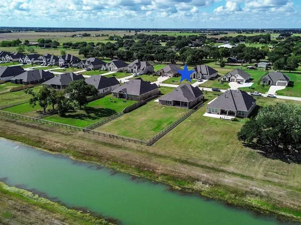 6803 Nichols Lndg, Needville, TX 77461