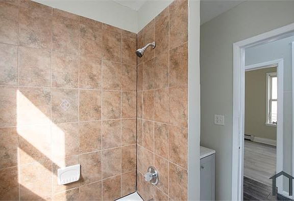 5th image of 38 Fabyan Pl Floor 2