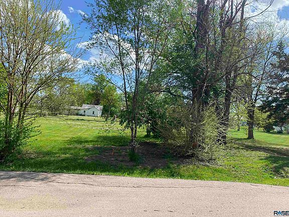 5th image of 309 W 12th Ave Lot 1 & 2