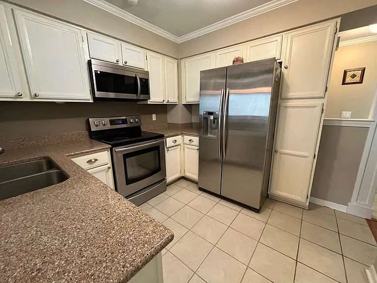 1734 Christopher Dr — Photo 8