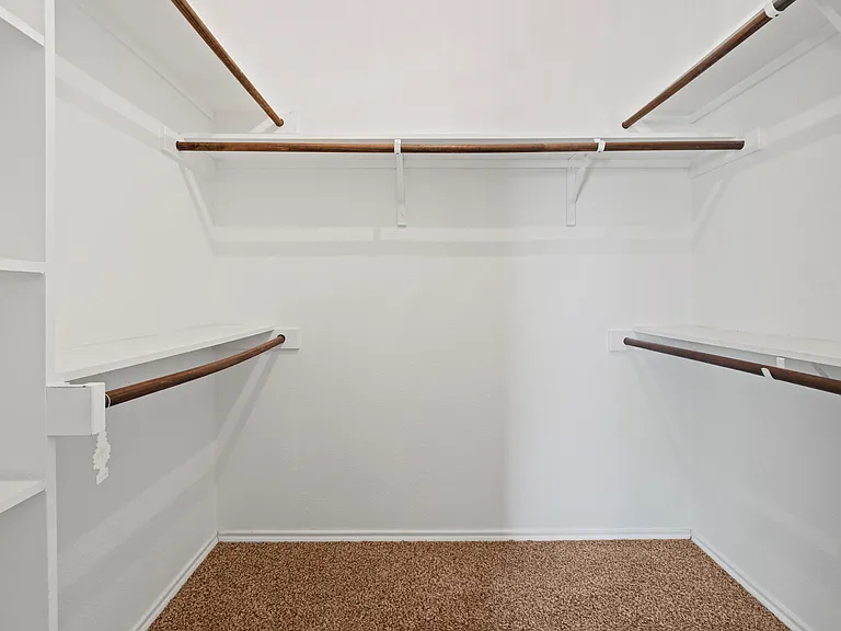 9716 Mulligan Dr — Photo 3