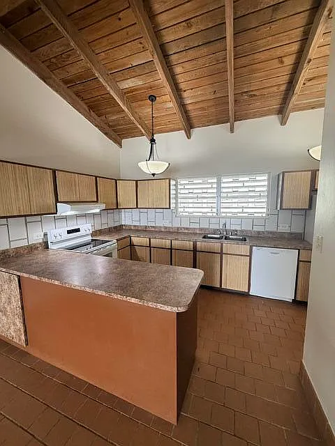 2 bed, $2,500 — Photo 4