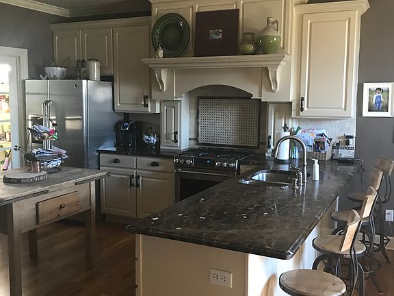 Honed marble countertops 