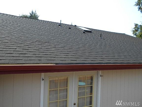 4th image of 10727 27th St NE