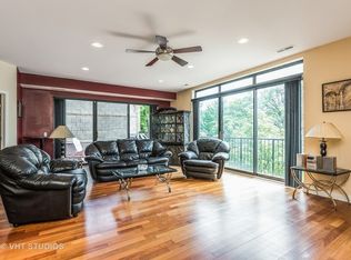 2306 W Touhy Ave UNIT 201, Chicago, IL 60626
