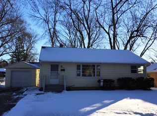 911 Scottswood Rd, Rockford, IL 61107