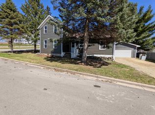 128 N Briggs St, Hortonville, WI 54944