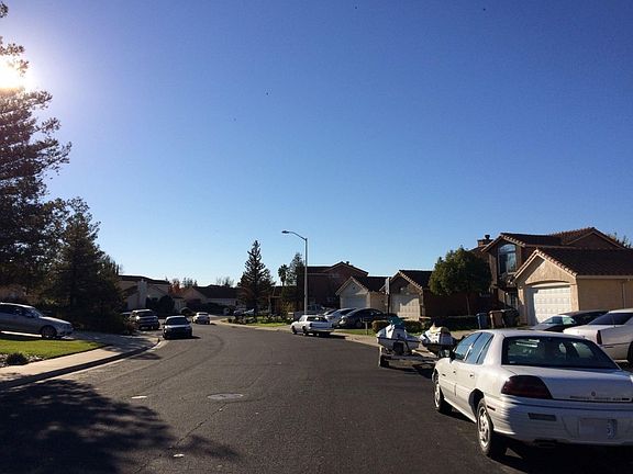 4th image of 2001 Sugar Pine St
