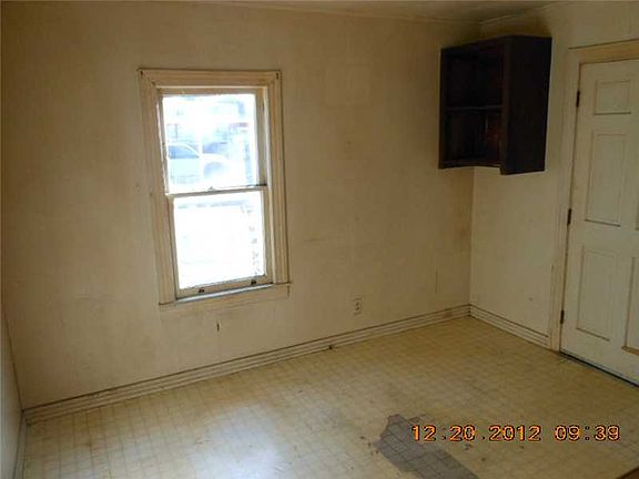 4th image of 4044 9th Ave S
