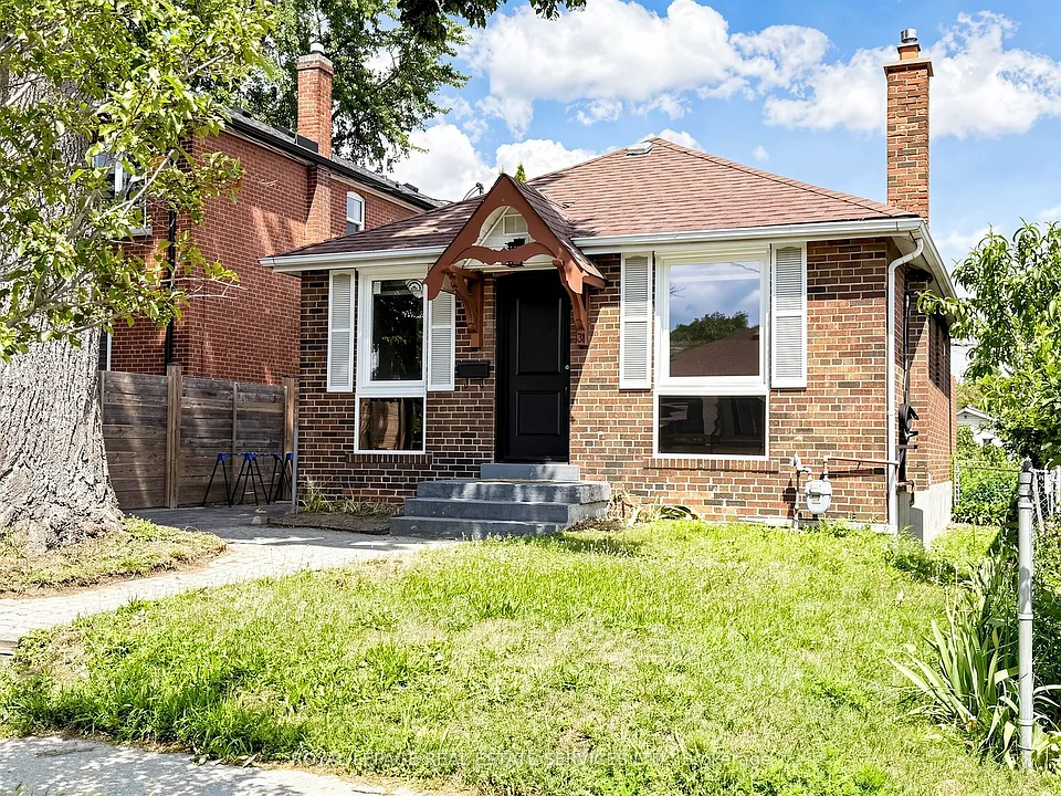 31 Rosemeade Ave