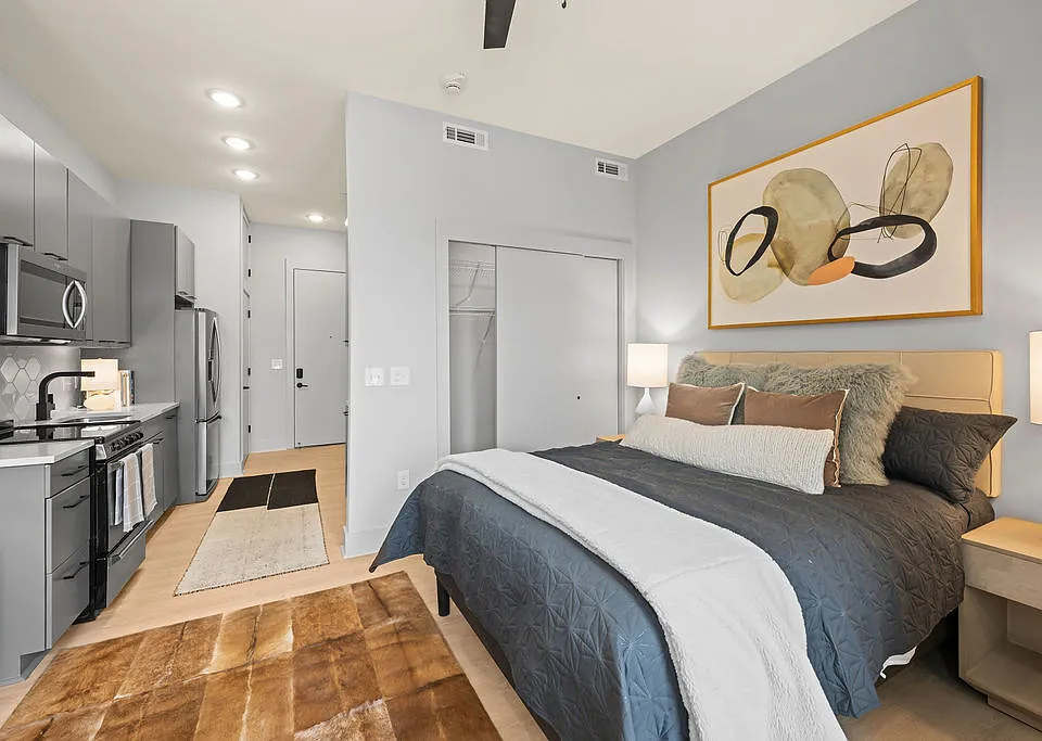 THE WINSTON apartments community photo