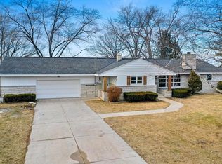 3755 Grove Rd, Green Bay, WI 54311