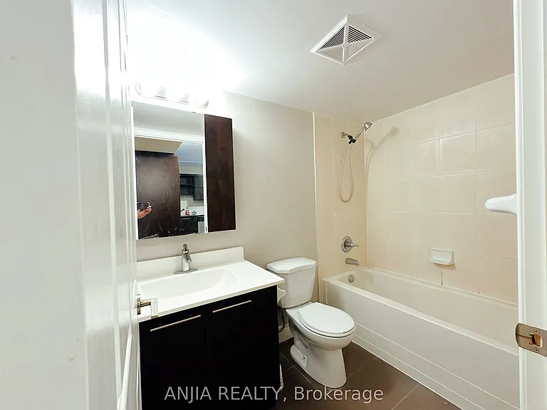 39 Galleria Pkwy #219A — Photo 9
