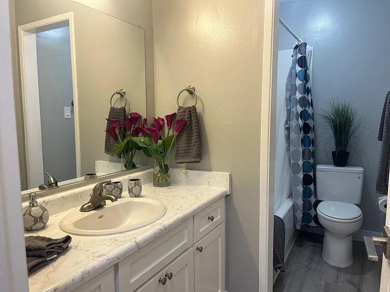 Chateau Manor — Photo 20
