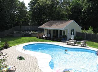 1 Kathy Way, Holbrook, MA 02343