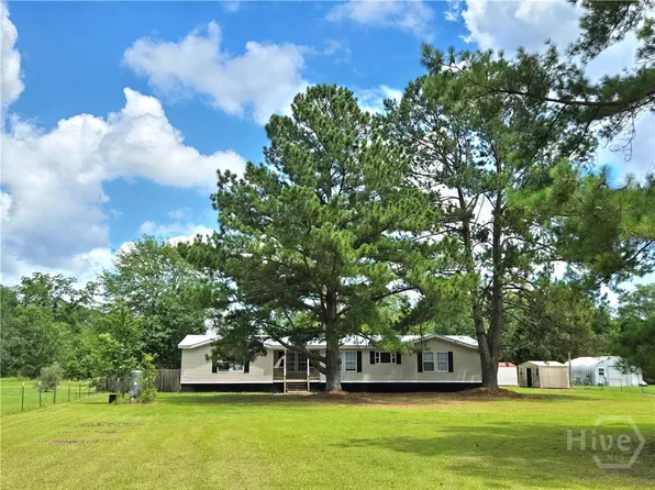381 Meadow Road NE, Glennville, GA 30427