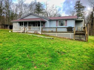 30 Tompkins Dr, Allardt, TN 38504