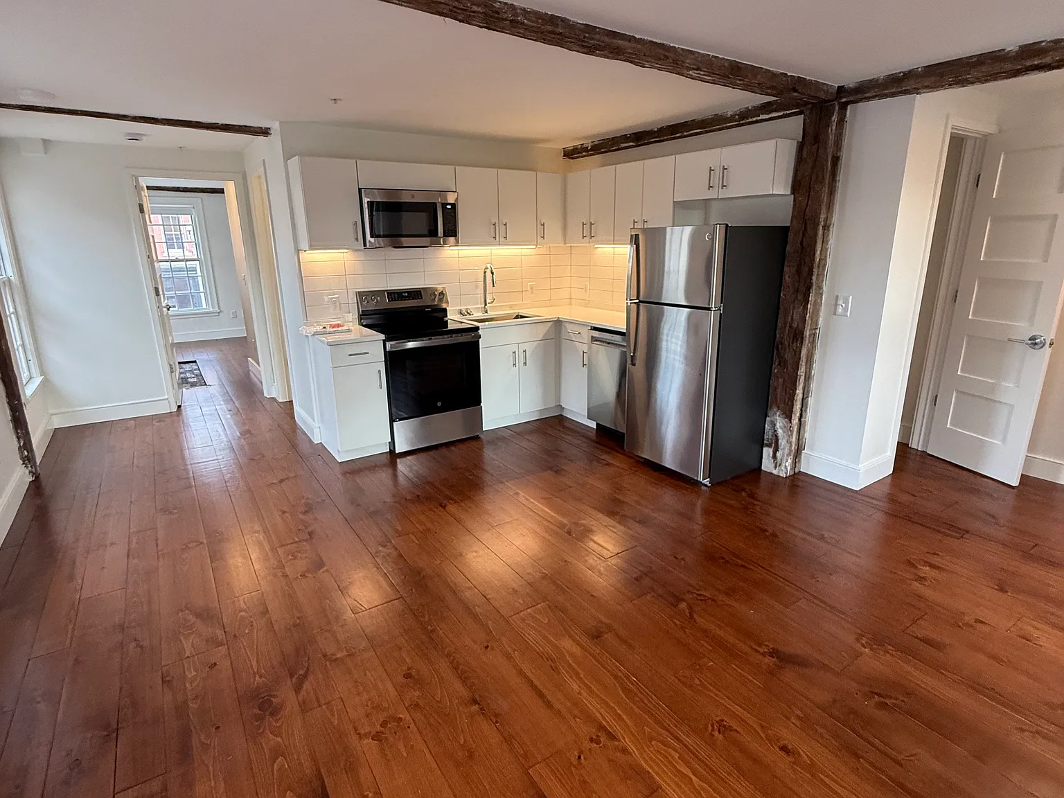 1 bed, 600 sqft, $2,700 — Photo 2