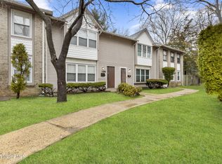 196 Stratford Pl, Lakewood, NJ 08701