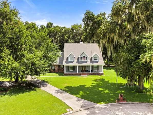 965 Jason Dr, Belle Chasse, LA 70037