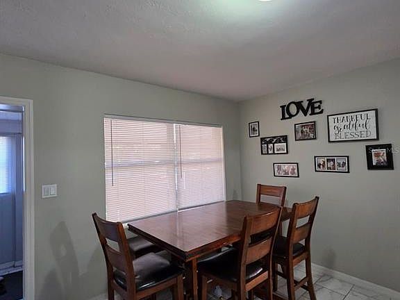 5th image of 1837 Lynncrest Rd