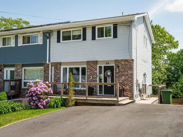 34 Peter Buckley Dr, Lower Sackville, NS B4E 1X7
