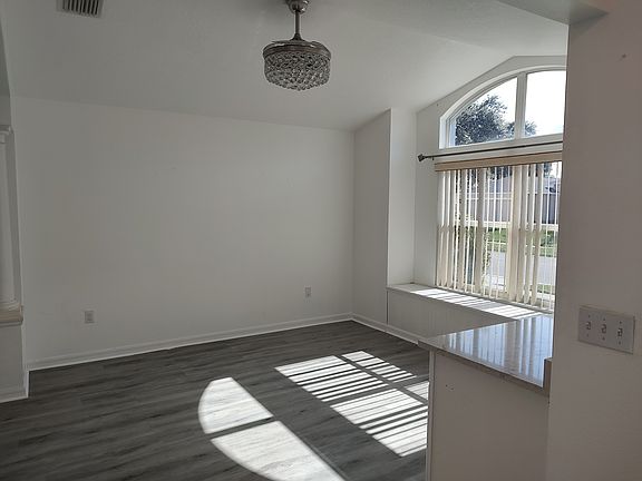 2nd image of 25010 Hyde Park Blvd