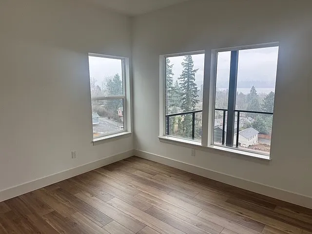 79 NW Lasher St — Photo 11