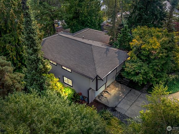 2nd image of 1900 129th Avenue SE