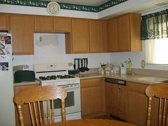 1st image of 754 Oakwood Dr