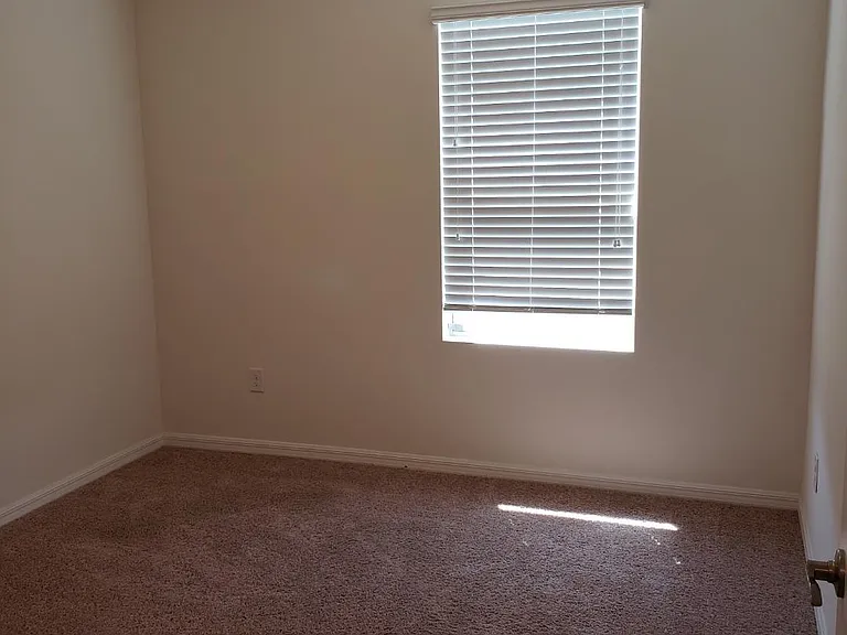 2529 SW 11th Pl — Photo 13