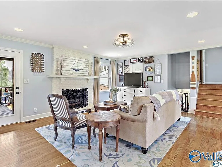204 Roy Dr — Photo 12