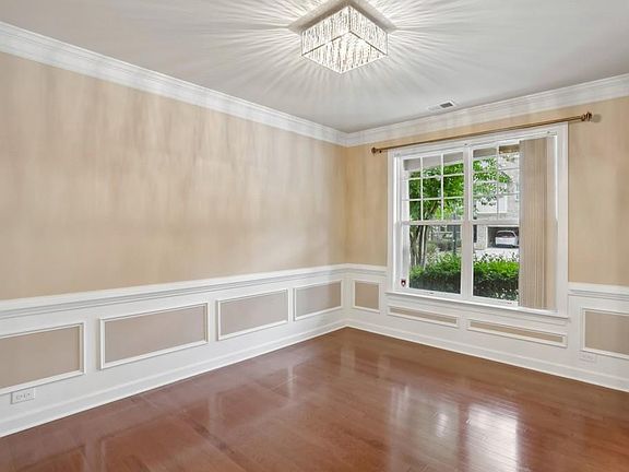 3rd image of 1641 Danbury Parc Pl